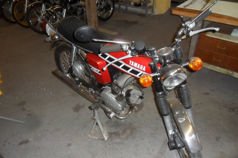 Yamaha 1976 DX 001 (3).JPG