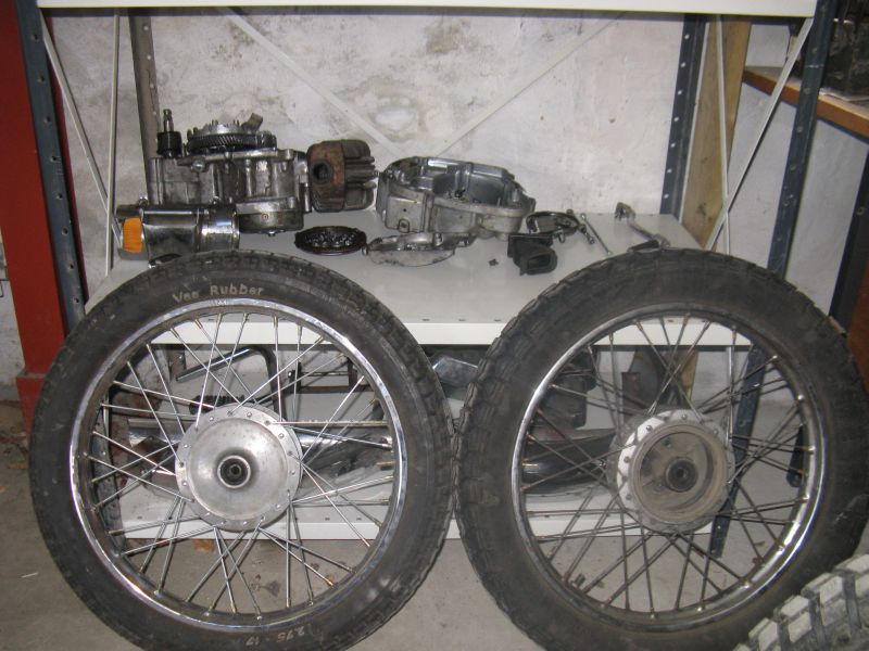 Motor og gamle hjul